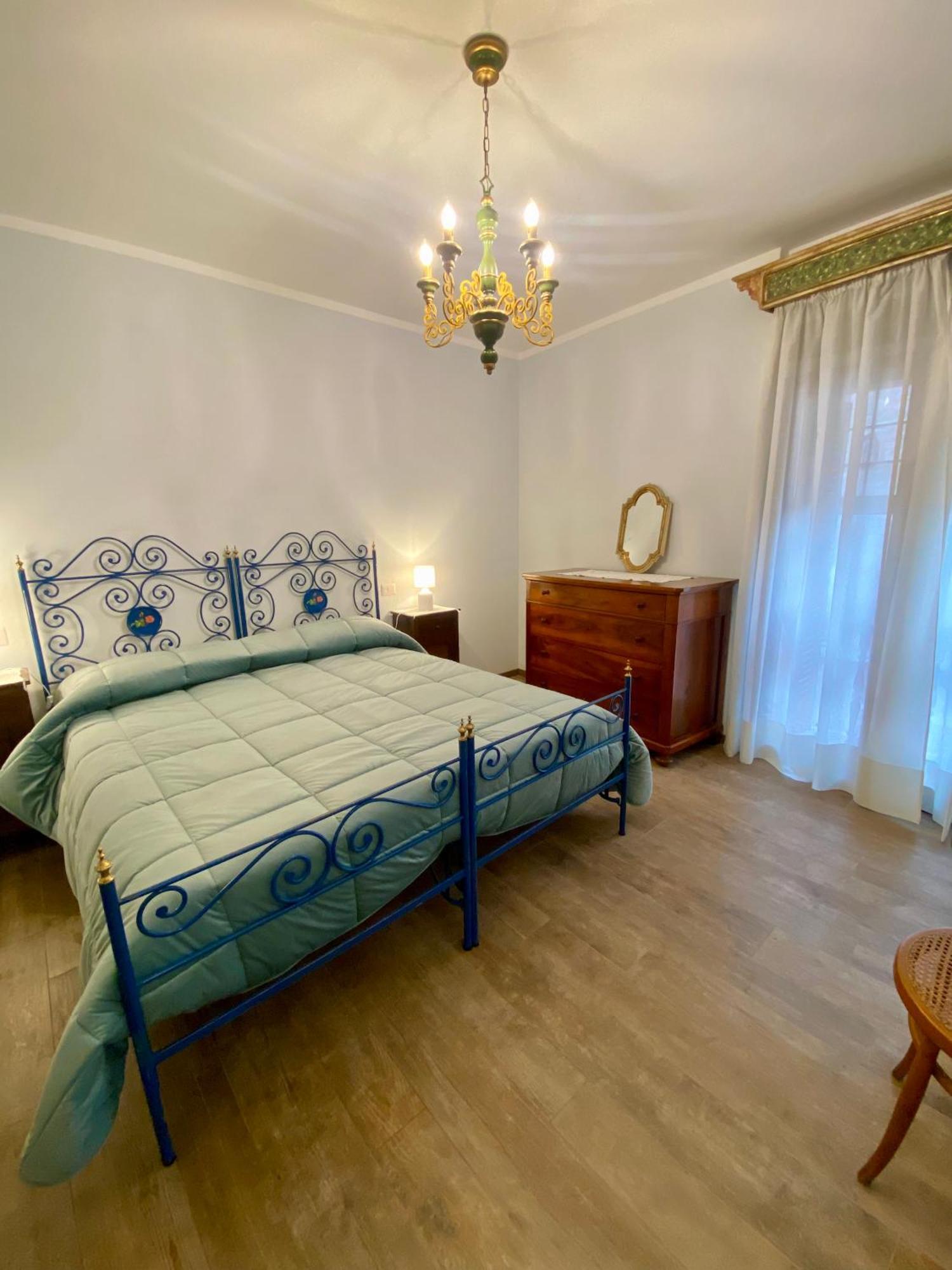 Casa Vacanze Il Borgo Gubbio Exterior photo